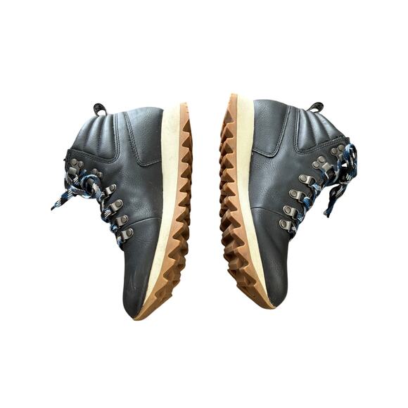 Merrell Alpine Hiker Boots - Picture 3 of 10